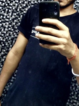 Aadi official - Escort in Bahrain - language Hind